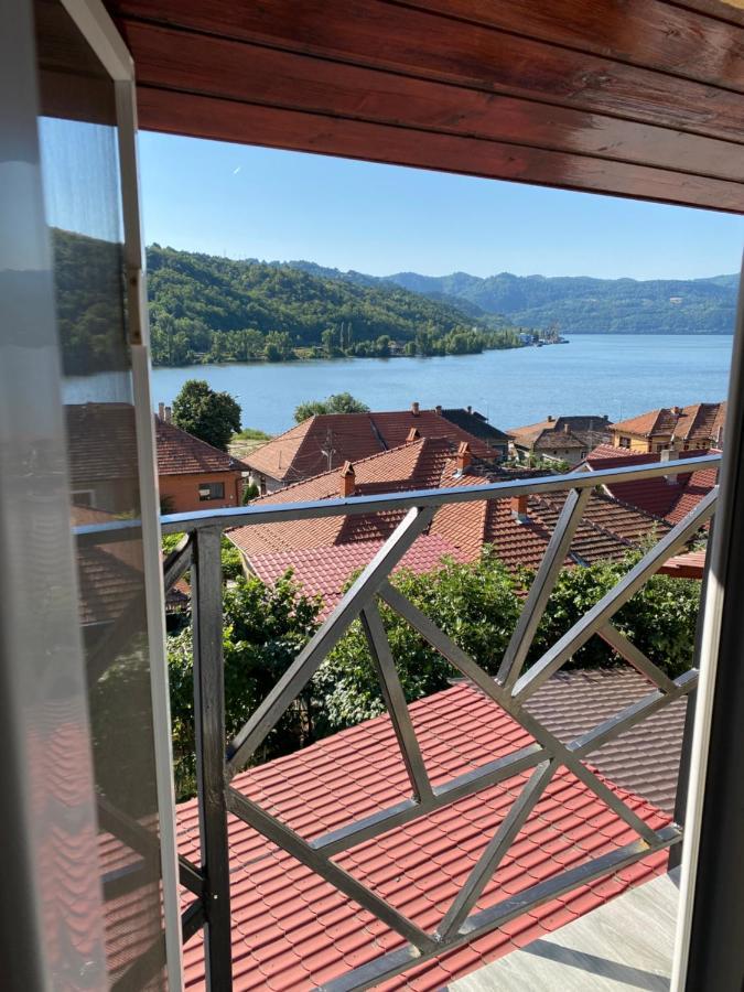 Apartament La Sika Orşova Exterior foto