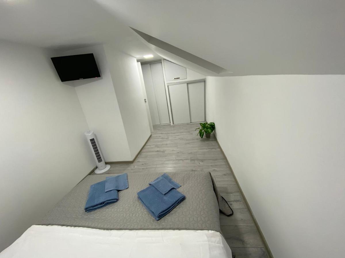 Apartament La Sika Orşova Exterior foto